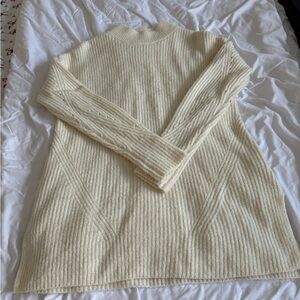 Old Navy Cream Women's Turtleneck Sweater